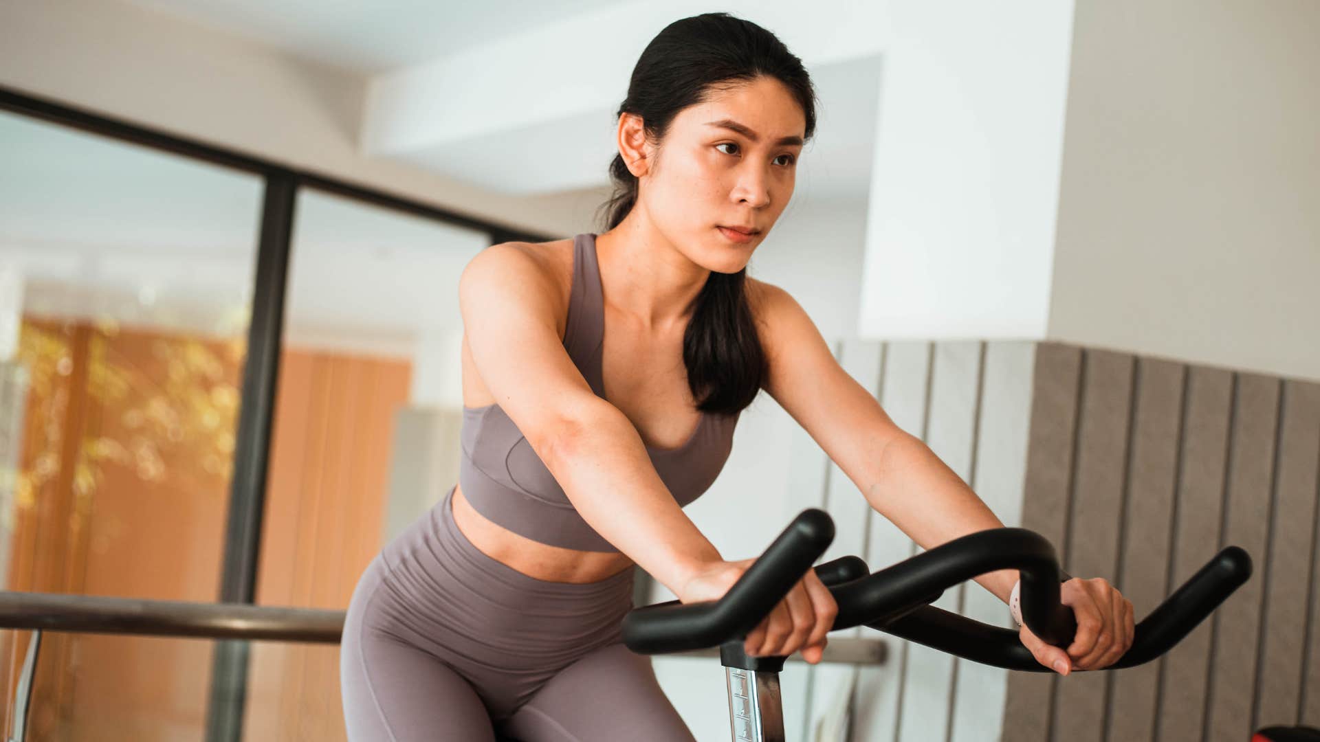 awkward hygiene mistakes everyone notices except the person making them not showering after working out